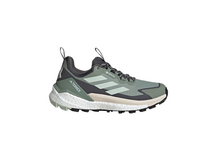 Lade das Bild in den Galerie-Viewer, Adidas Terrex Free Hiker 2.0 Low GTX W
